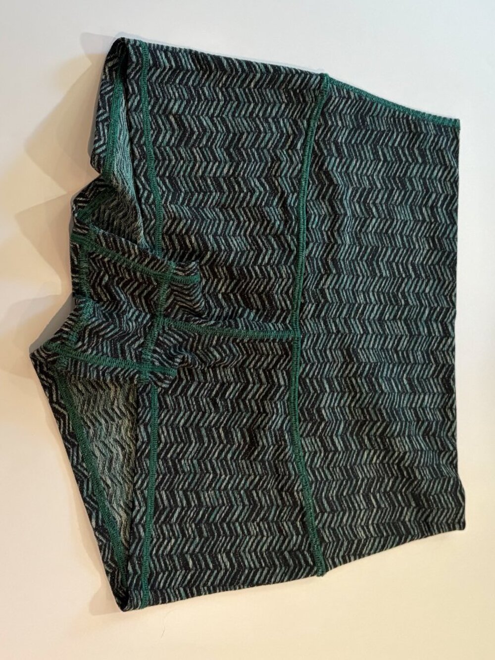 Lululemon Boogie Short (Roll Down) Irregular Spacebone Sea Mist Deep Green - Picture 6 of 6